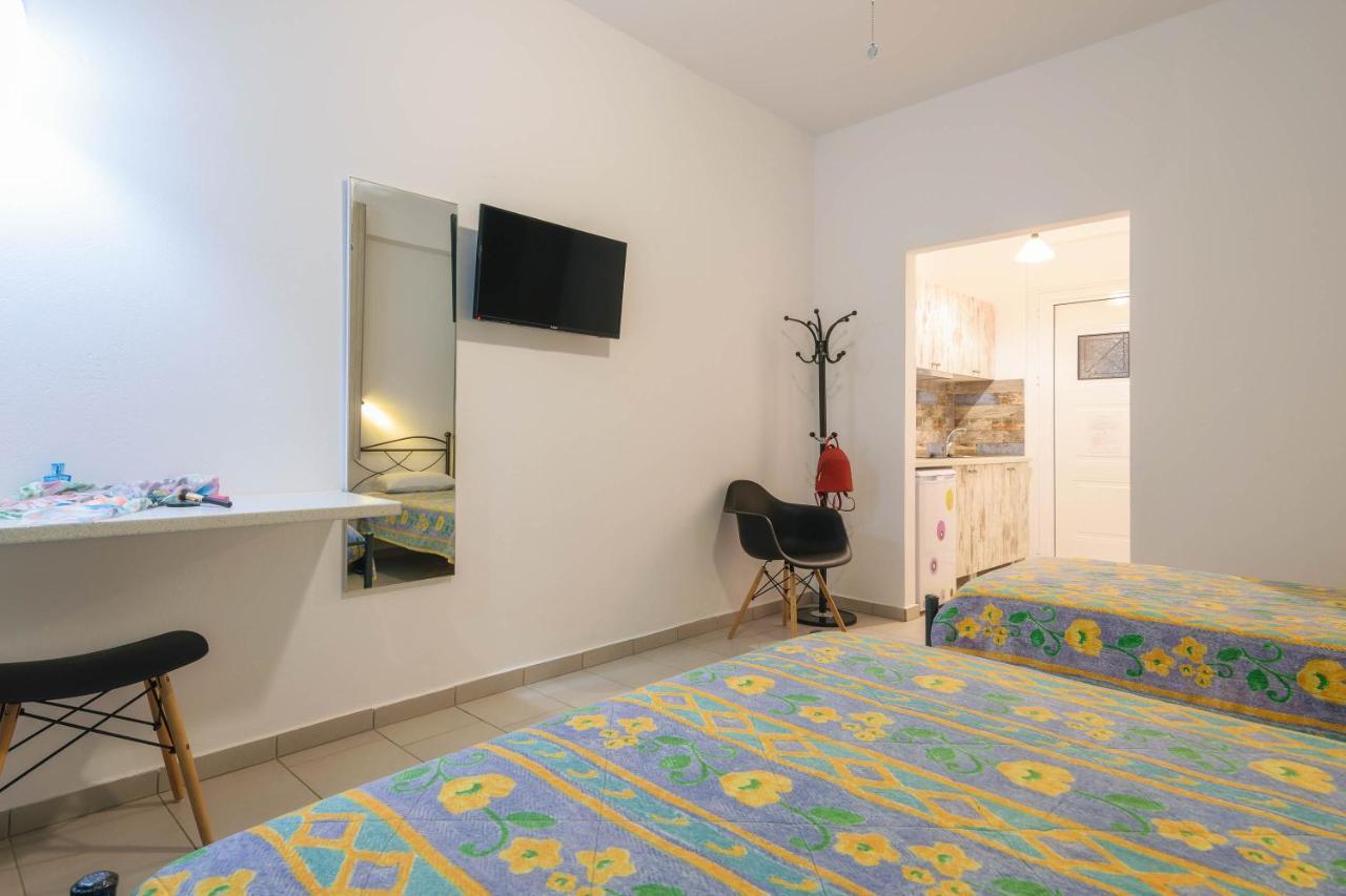 Studio Timotheos Marathias  Luaran gambar