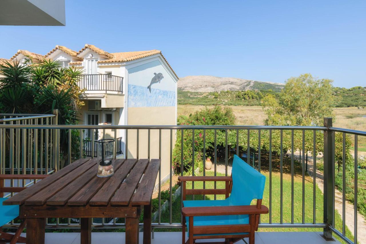 Studio Timotheos Marathias  Luaran gambar