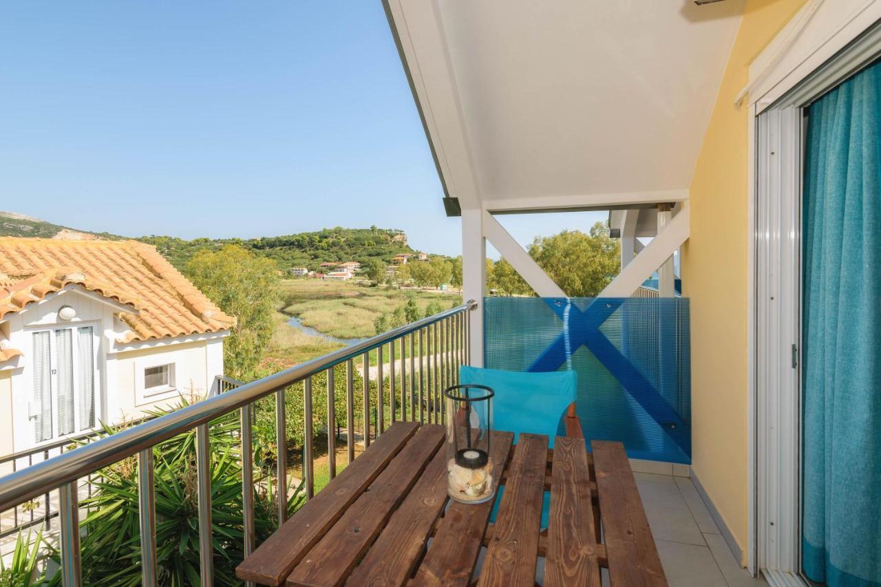 Studio Timotheos Marathias  Luaran gambar